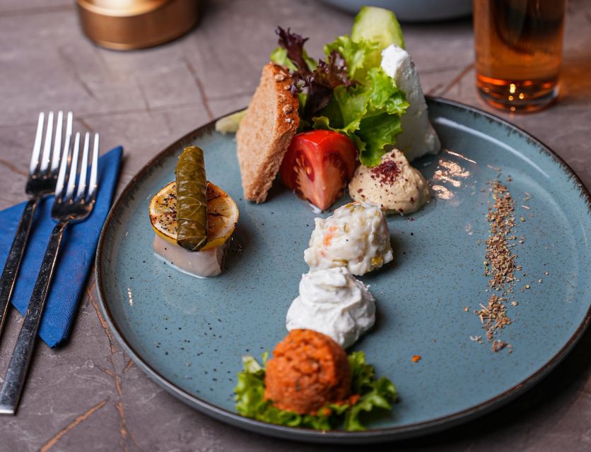 CRAZY SALE 2025 : PRIVATE STANDART REGULAR TABLE (ONLY SHOW AND TOUR ) - Meeting Point